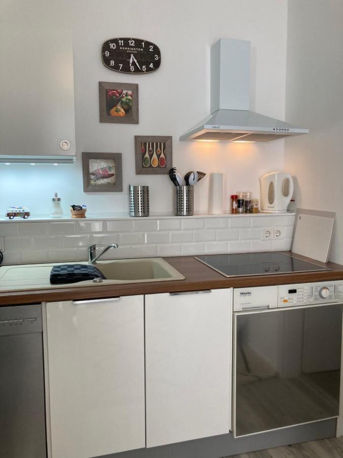 Saarpartments: Adult-Only Business & Holiday Apartments with Netflix Saarbruecken Exterior photo